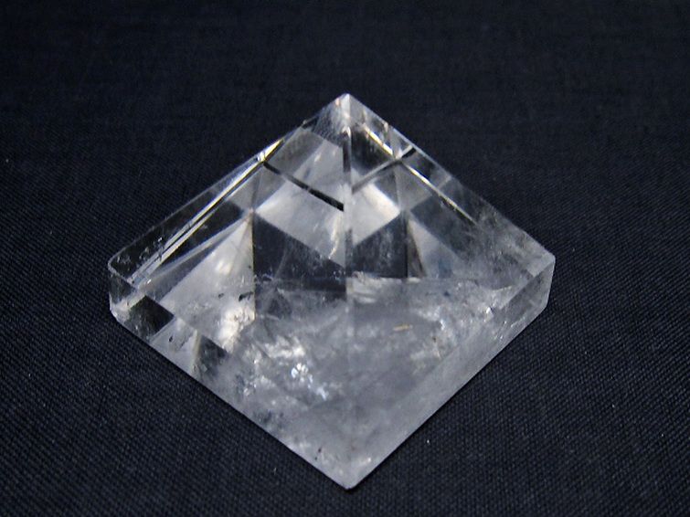 ヒマラヤ水晶ピラミッド[T600-2655] 2枚目