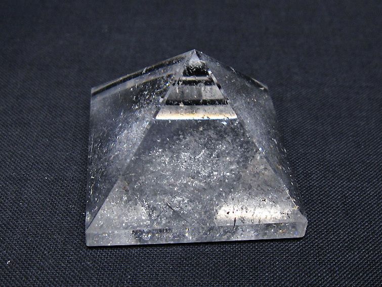 ヒマラヤ水晶ピラミッド[T600-2660] 1枚目