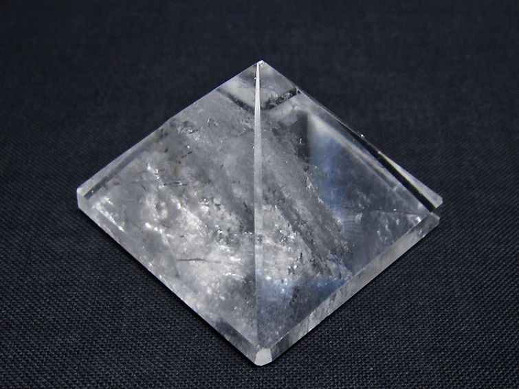 ヒマラヤ水晶ピラミッド[T600-2661] 2枚目