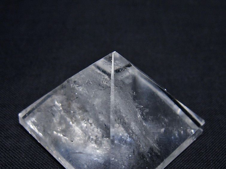 ヒマラヤ水晶ピラミッド[T600-2661] 3枚目