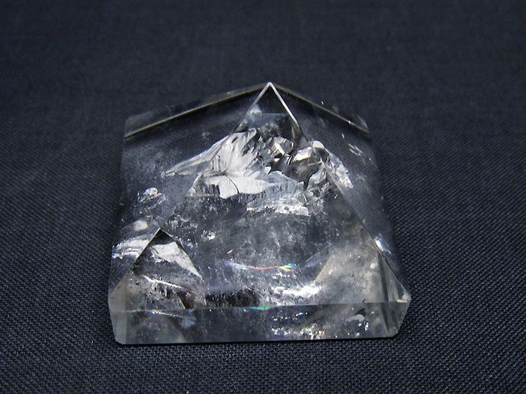 虹入り ヒマラヤ水晶ピラミッド [t600-2663] 1枚目