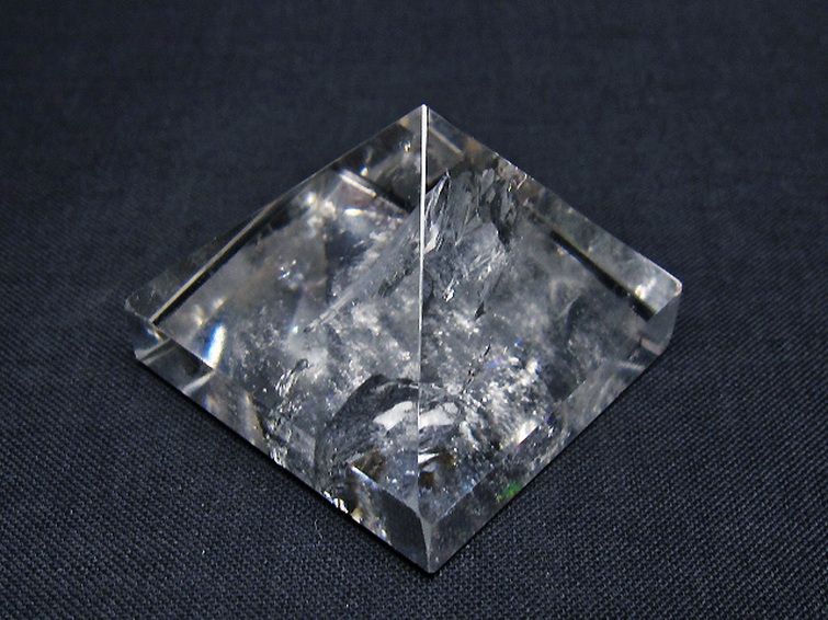 虹入り ヒマラヤ水晶ピラミッド [t600-2663] 2枚目