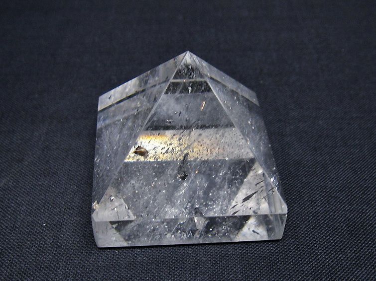 ヒマラヤ水晶ピラミッド[T600-2669] 1枚目