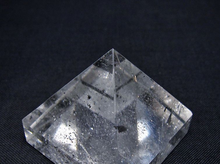 ヒマラヤ水晶ピラミッド[T600-2669] 3枚目