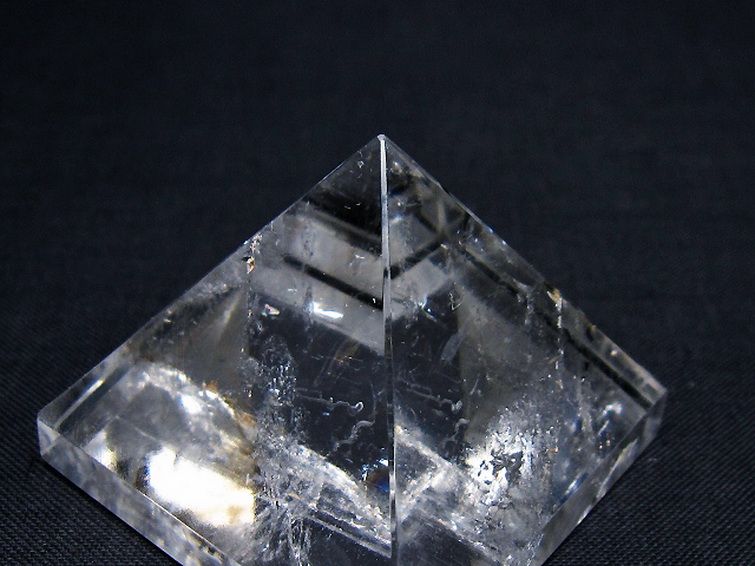 ヒマラヤ水晶ピラミッド [t600-2681] 3枚目