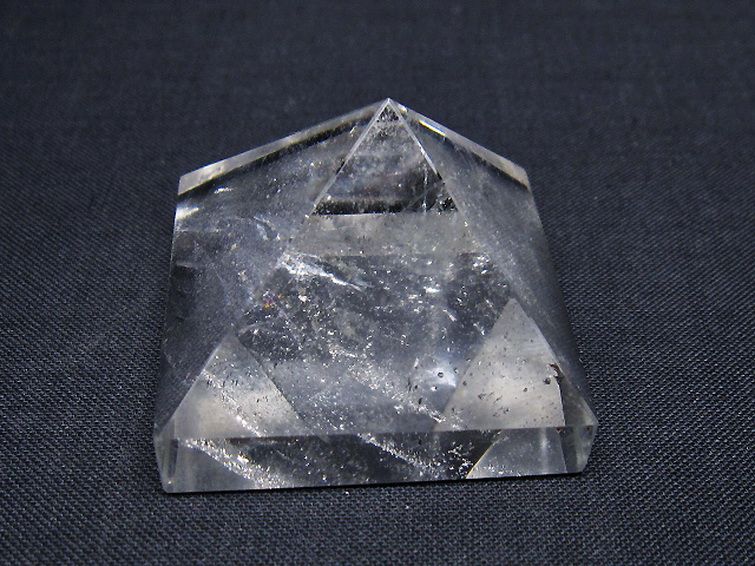 ヒマラヤ水晶ピラミッド[T600-2683] 1枚目