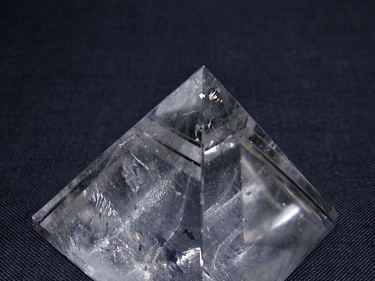 ヒマラヤ水晶ピラミッド [t600-2686] 3枚目