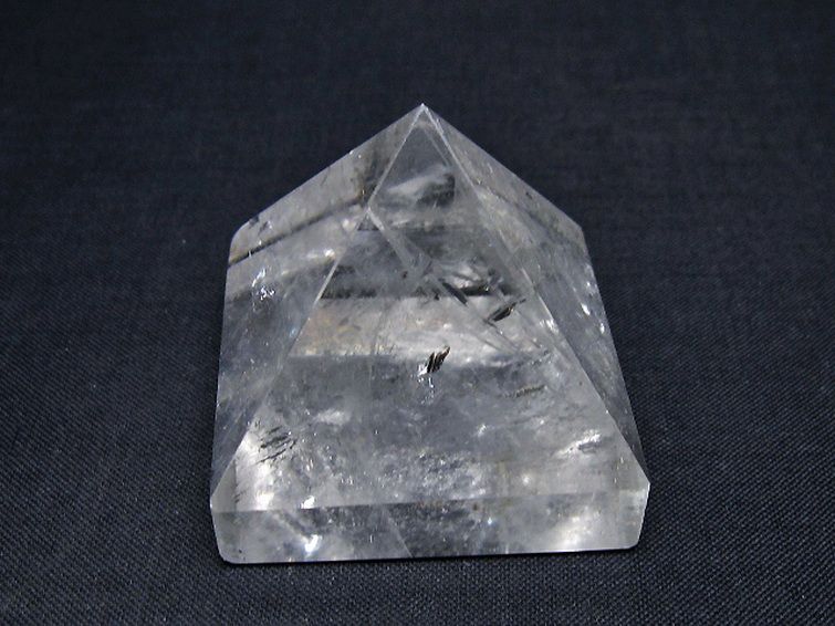 ヒマラヤ水晶ピラミッド[T600-2697] 1枚目