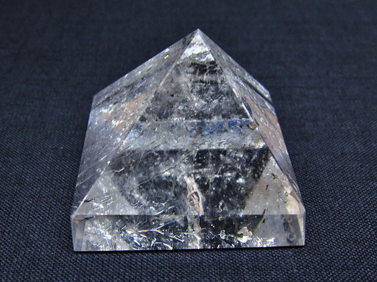 ヒマラヤ水晶ピラミッド [t600-2889] 1枚目