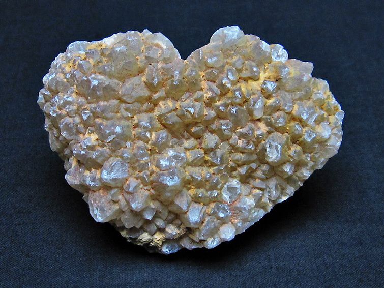 スーパーセブン ハート 置物 [t602-1993] 1枚目