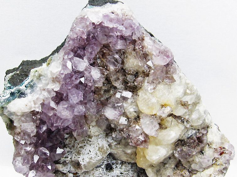 1.4Kg ブラジル産 アメジストクラスター カルサイト共生 [t603-9605] 3枚目