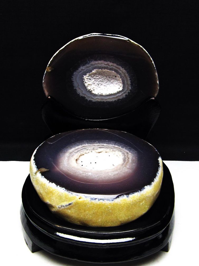 1.7Kg ペア水晶トレジャーメノウ[T604-7546] 1枚目