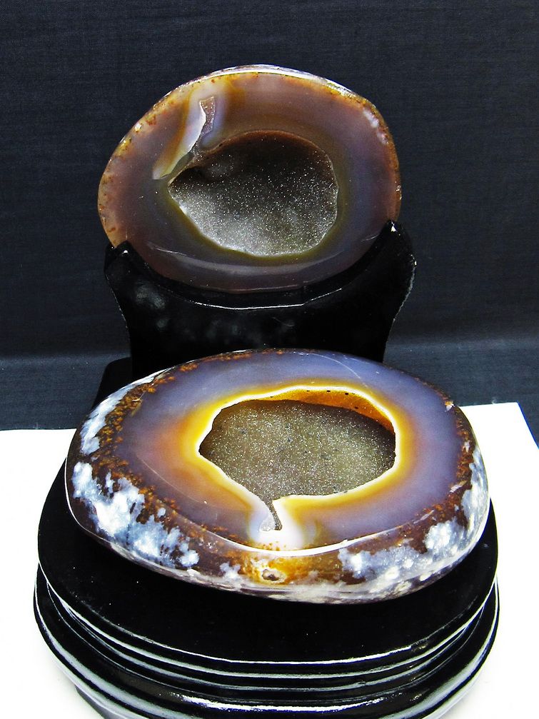 1.2Kg ペア水晶トレジャーメノウ[T604-7690] 1枚目