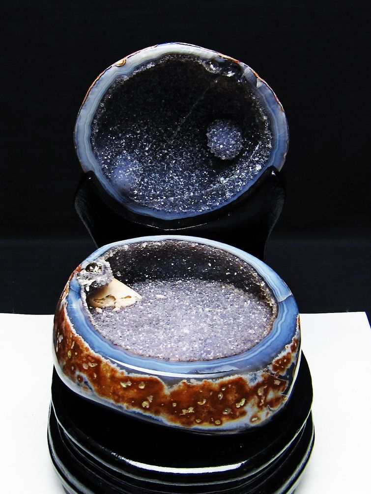 1.1Kg ペア水晶トレジャーメノウ[T604-7712] 1枚目