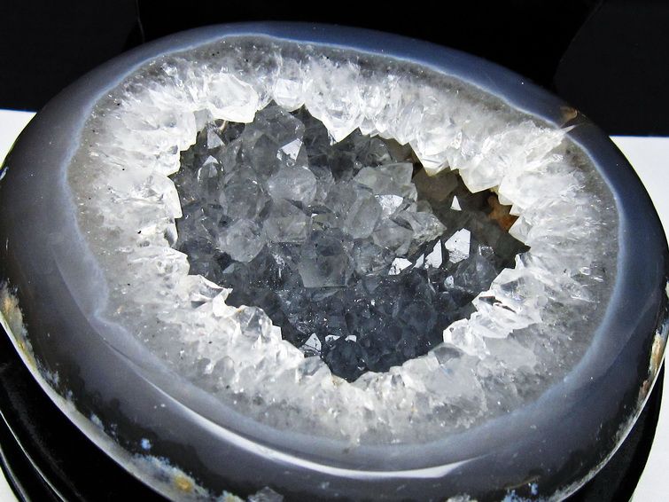 1.7Kg ペア水晶トレジャーメノウ[T604-7787] 2枚目