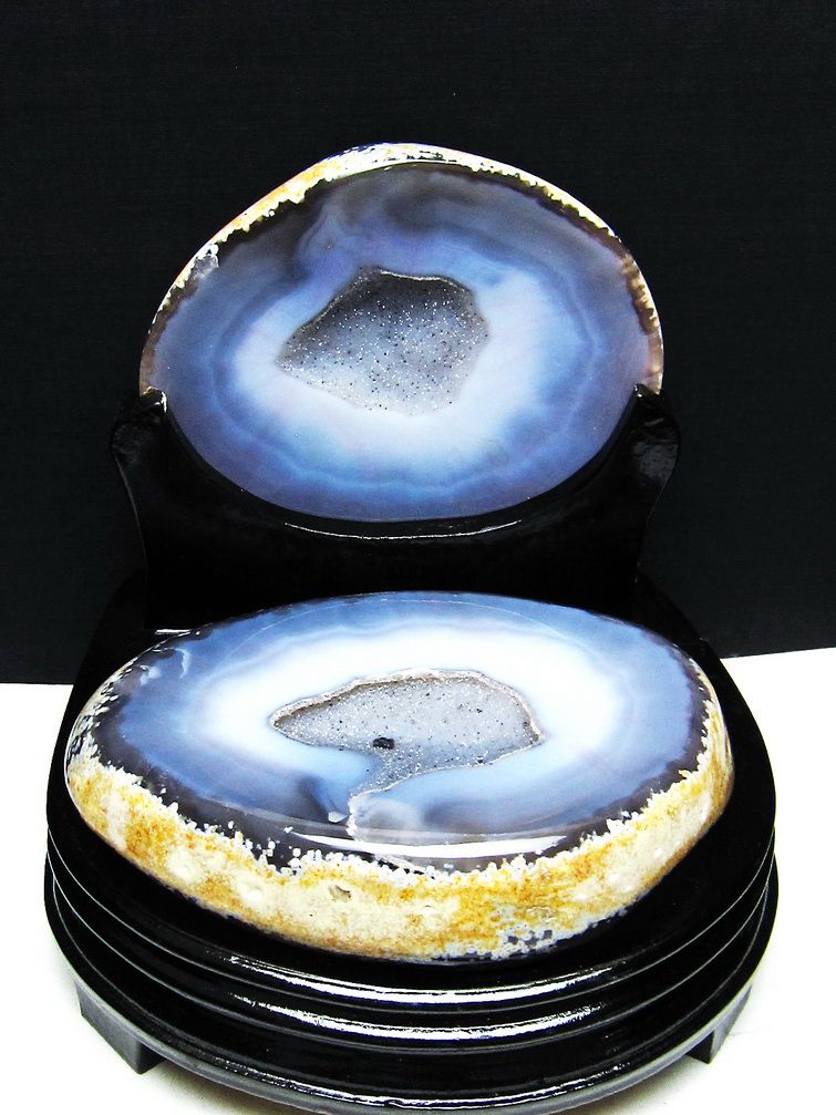 1.8Kg ペア水晶トレジャーメノウ [t604-7850] 1枚目