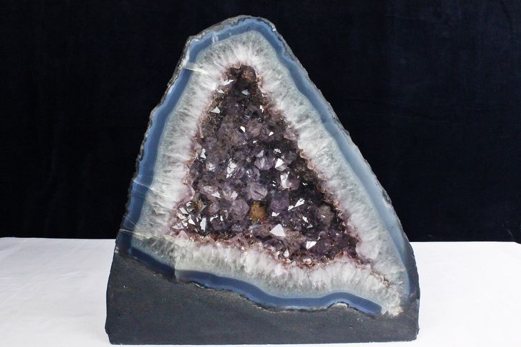 24.6Kg ブラジル産 アメジストドーム 同梱不可[t611-10465]