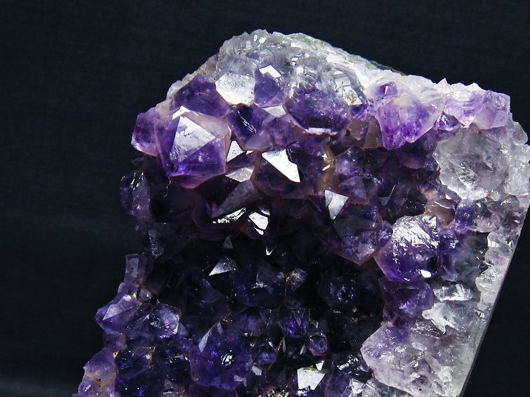 ウルグアイ産 アメジストクラスター[t614-7783]