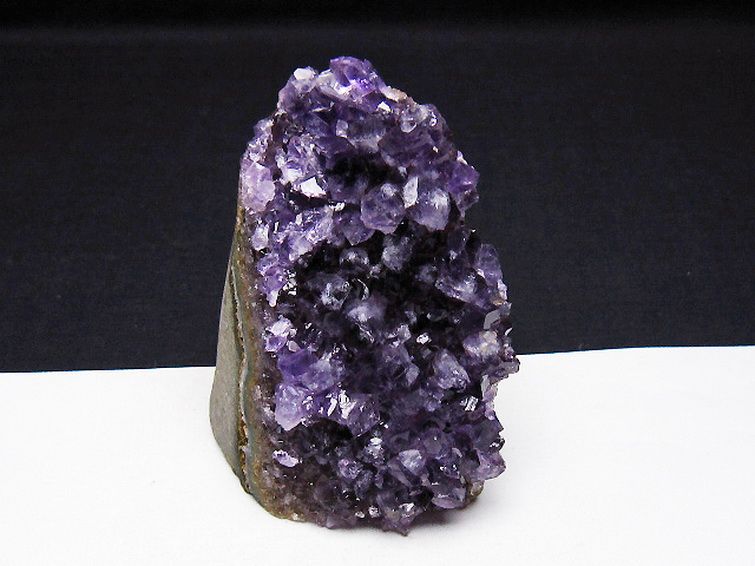 ウルグアイ産 アメジストクラスター [t614-9125] 1枚目