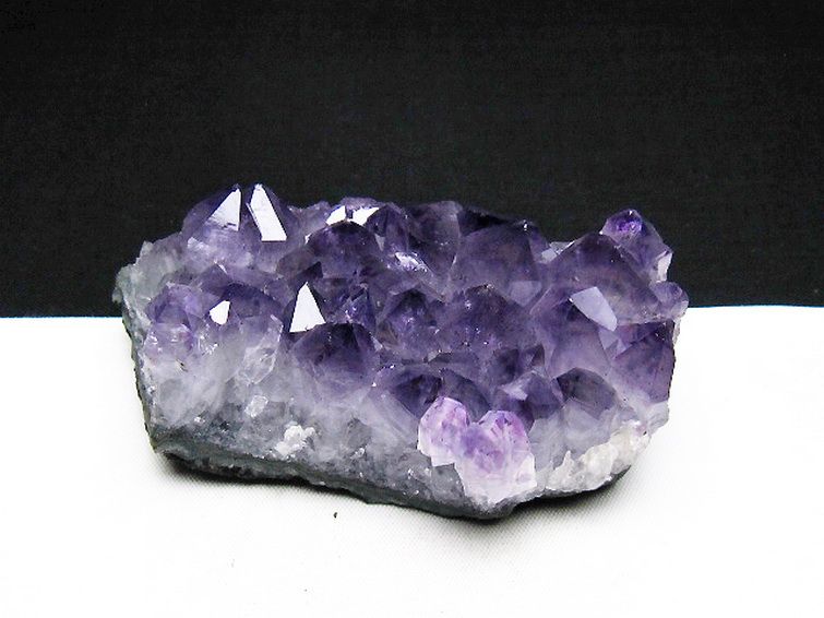 ウルグアイ産 ファントムアメジストクラスター [t614-9477]