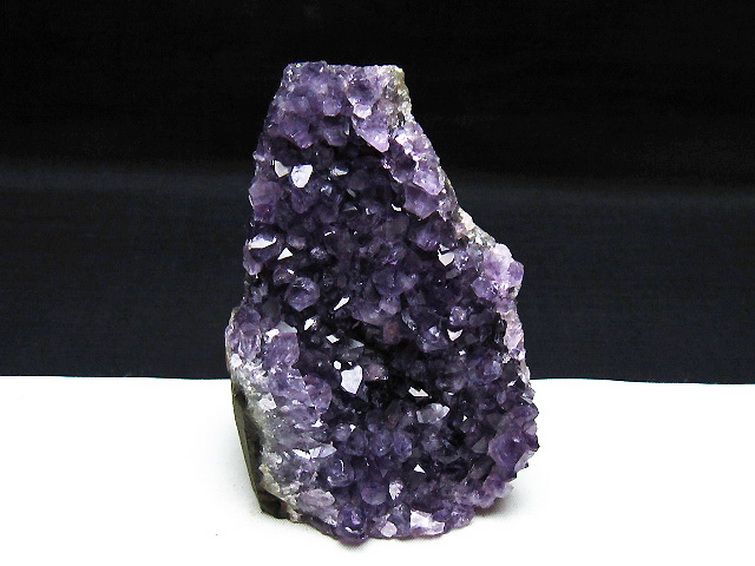 *アメジスト・ドーム　クラスター　ウルグアイ産* ウルグアイ産 アメジストクラスター [t614-9727]