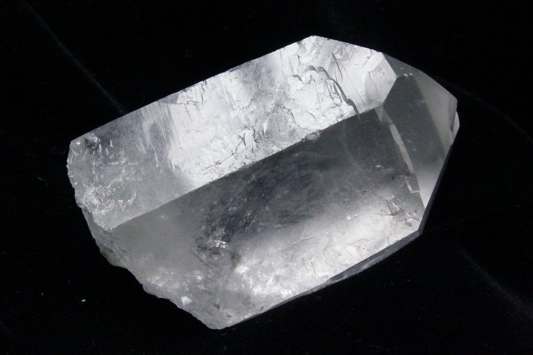 アーカンソー州産 グリーンファントムクォーツ 原石[t619-5260]