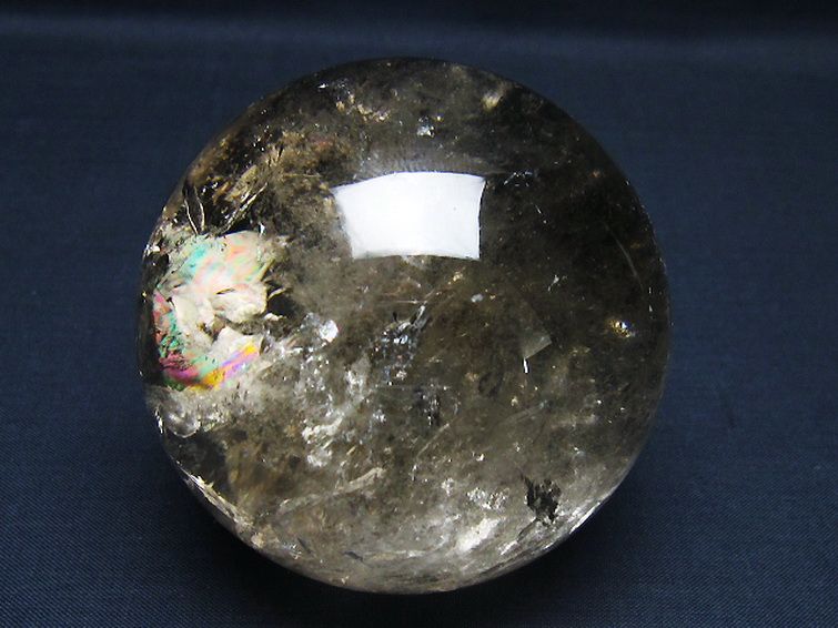 虹入り ライトニング水晶 丸玉 76mm [t62-16260] 2枚目