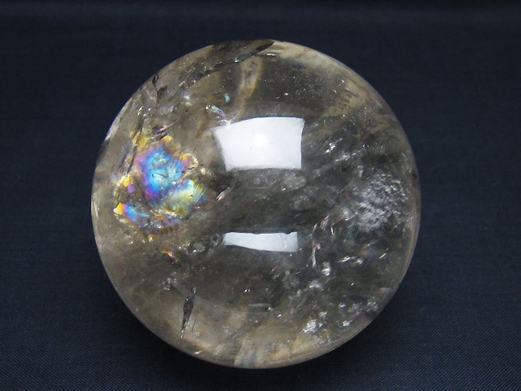 虹入り ヒマラヤ水晶 丸玉 66mm [t62-16267] 2枚目