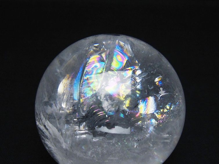 虹入り ヒマラヤ水晶 丸玉 61mm [t62-16273] 1枚目