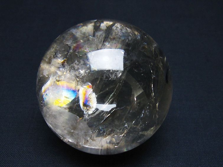 虹入り ヒマラヤ水晶 丸玉 57mm [t62-16320] 2枚目