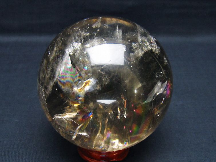 虹入り ライトニング水晶 丸玉 77mm [t62-16324] 3枚目