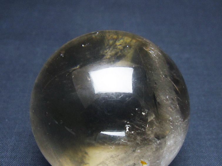ライトニング水晶 丸玉 54mm [t62-16530] 2枚目