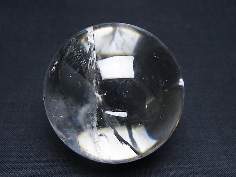 ヒマラヤ水晶 丸玉 46mm [t62-16606] 1枚目