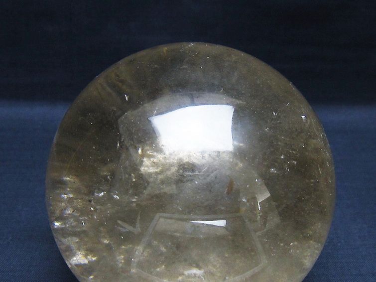 1.2Kg ライトニング水晶 丸玉 93mm [t62-16630] 2枚目