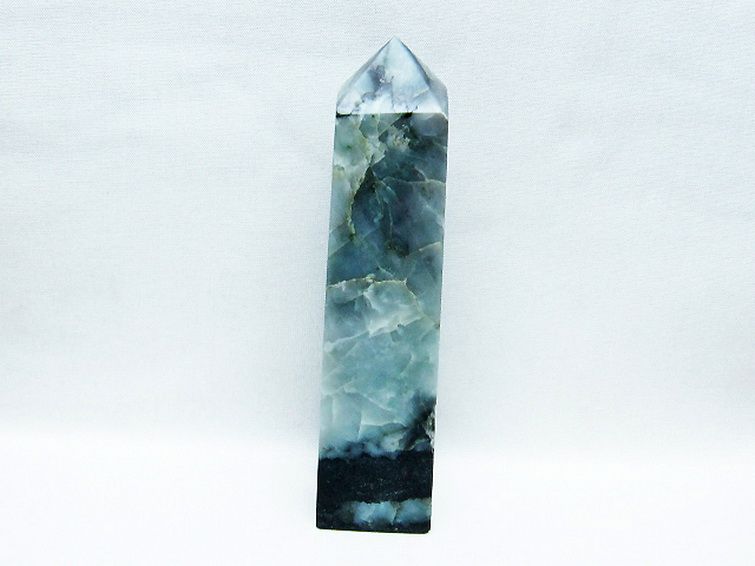 エメラルド 四角柱 ポリッシュポイント [t624-2526] 1枚目