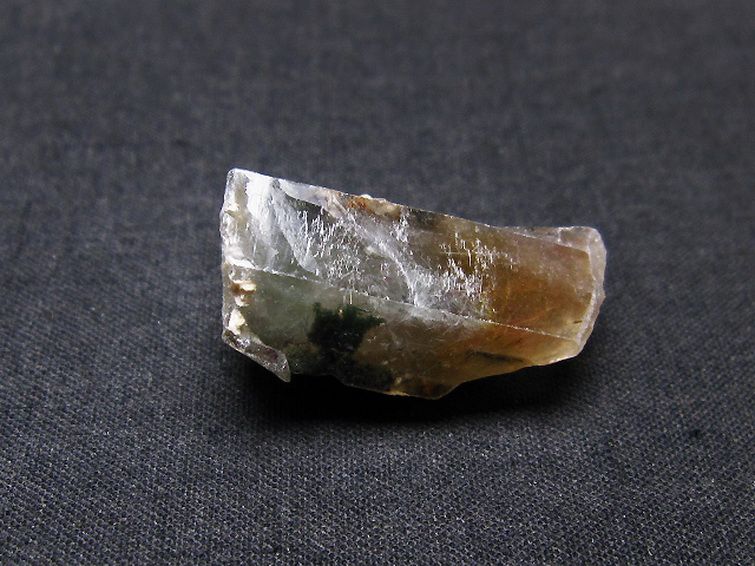 ガーデンルチル入り 水晶 原石[T626-1352] 1枚目