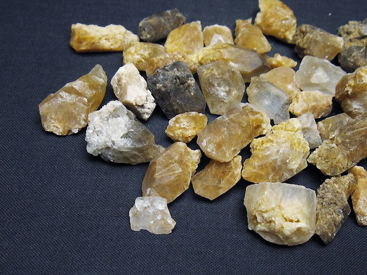 ルチル入り 水晶 原石[T626-1531] 3枚目