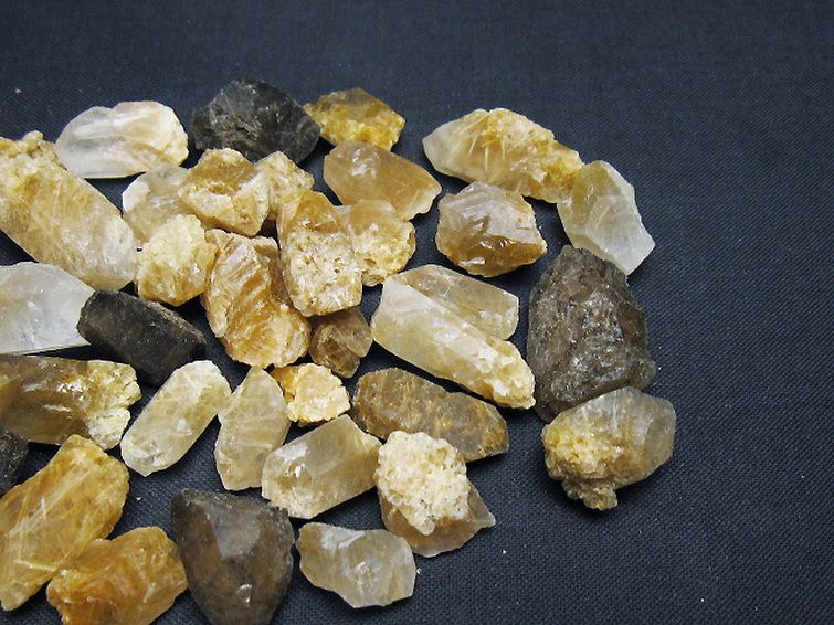 ルチル入り 水晶 原石[T626-1534] 3枚目