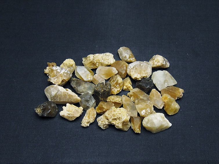 ルチル入り 水晶 原石[T626-1540] 1枚目
