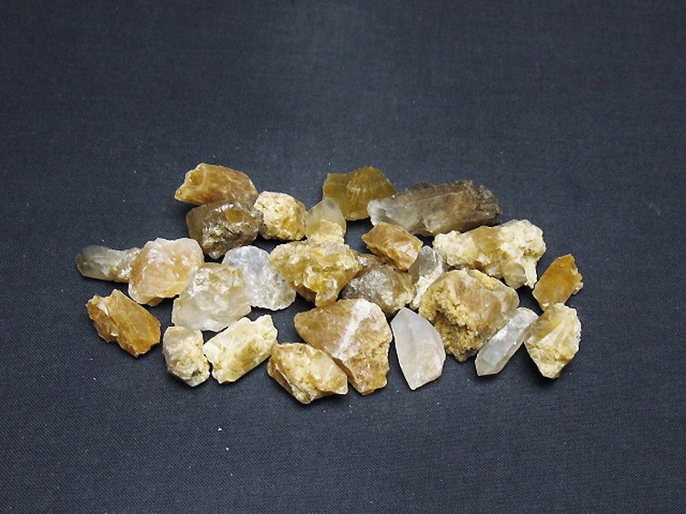 ルチル入り 水晶 原石[T626-1547] 1枚目
