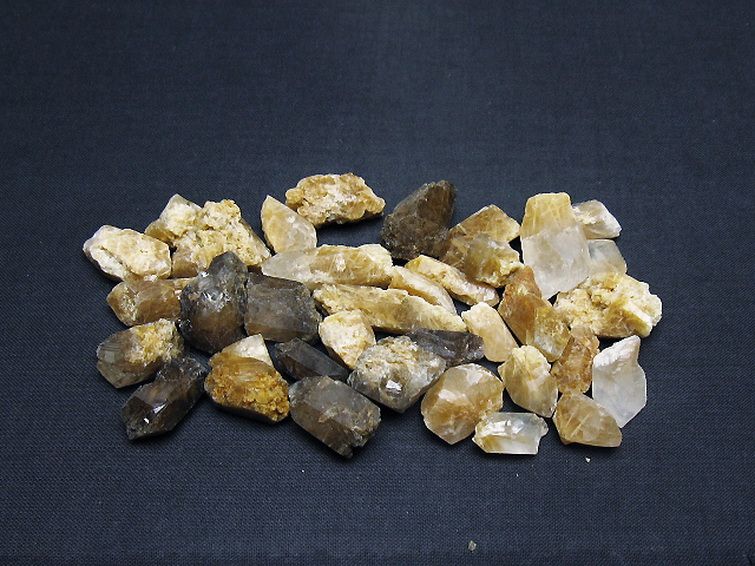 ルチル入り 水晶 原石 [t626-1559] 1枚目