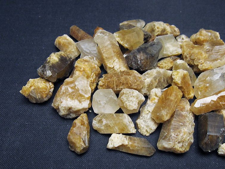 ルチル入り 水晶 原石[T626-1570] 2枚目
