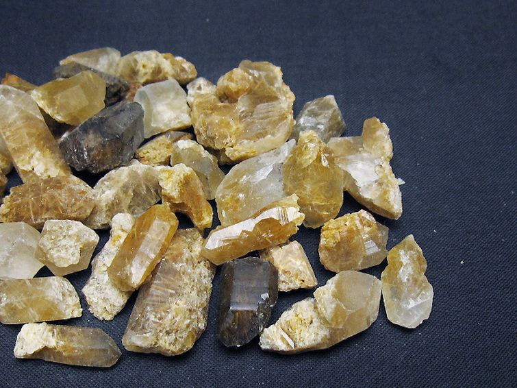 ルチル入り 水晶 原石[T626-1570] 3枚目