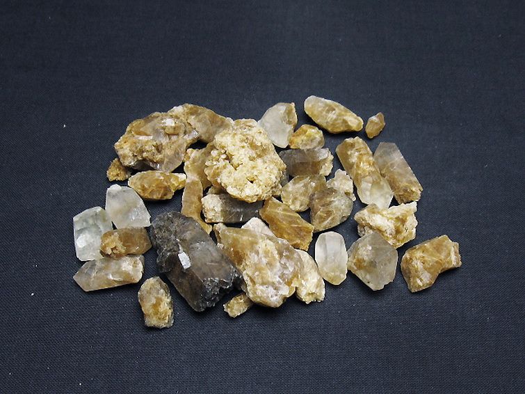 ルチル入り 水晶 原石[T626-1586] 1枚目