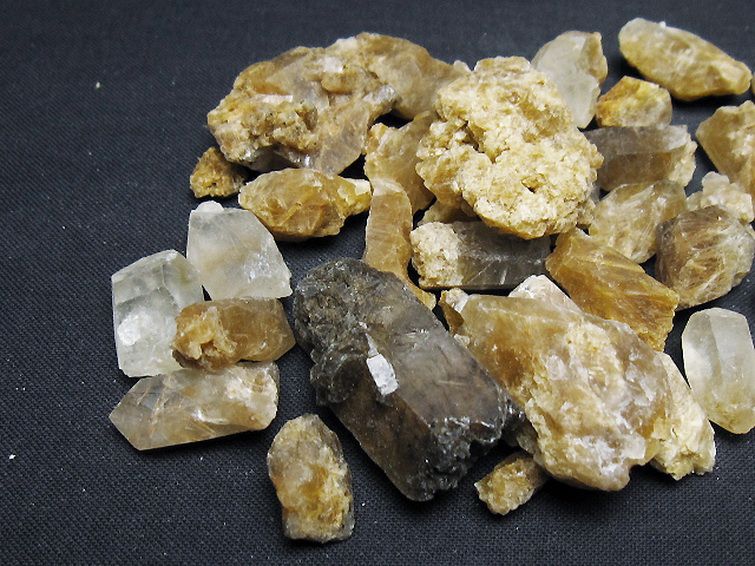 ルチル入り 水晶 原石[T626-1586] 2枚目