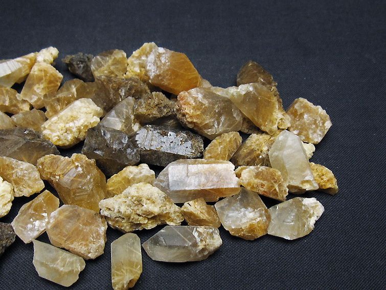 ルチル入り 水晶 原石 [t626-1604] 2枚目