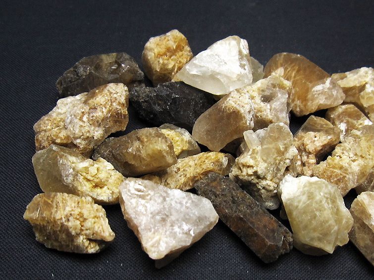 ルチル入り 水晶 原石 [t626-1633] 2枚目