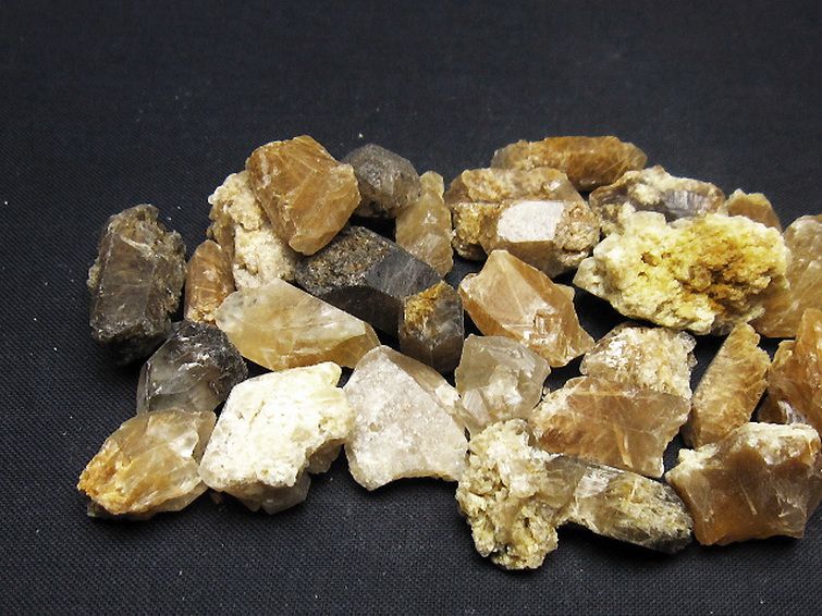 ルチル入り 水晶 原石 [t626-1641] 2枚目