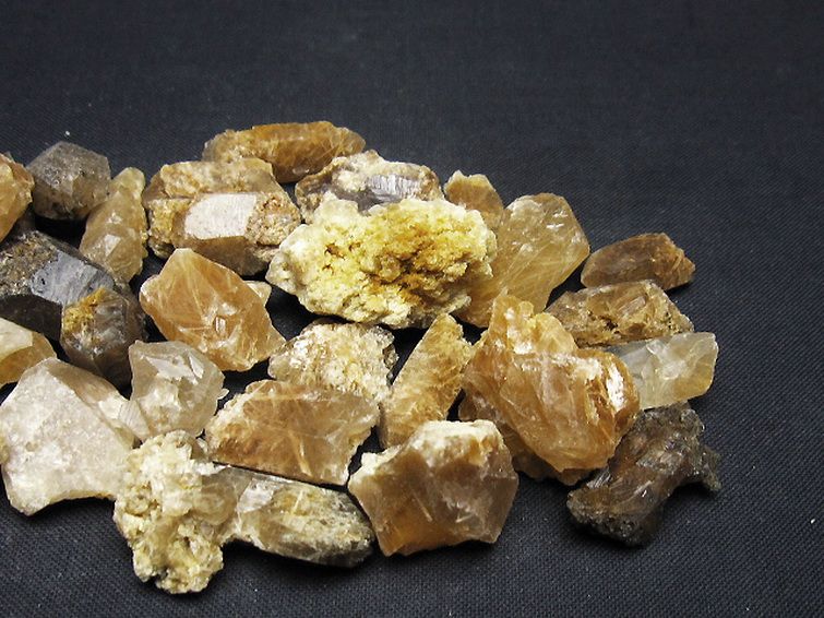 ルチル入り 水晶 原石 [t626-1641] 3枚目