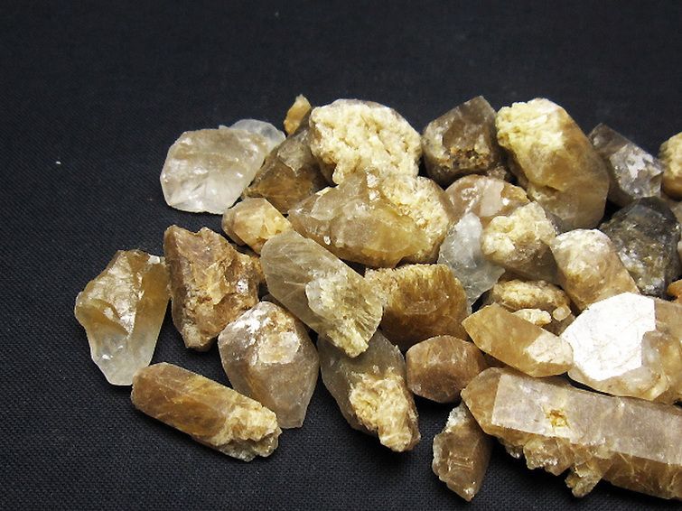 ルチル入り 水晶 原石 [t626-1646] 2枚目